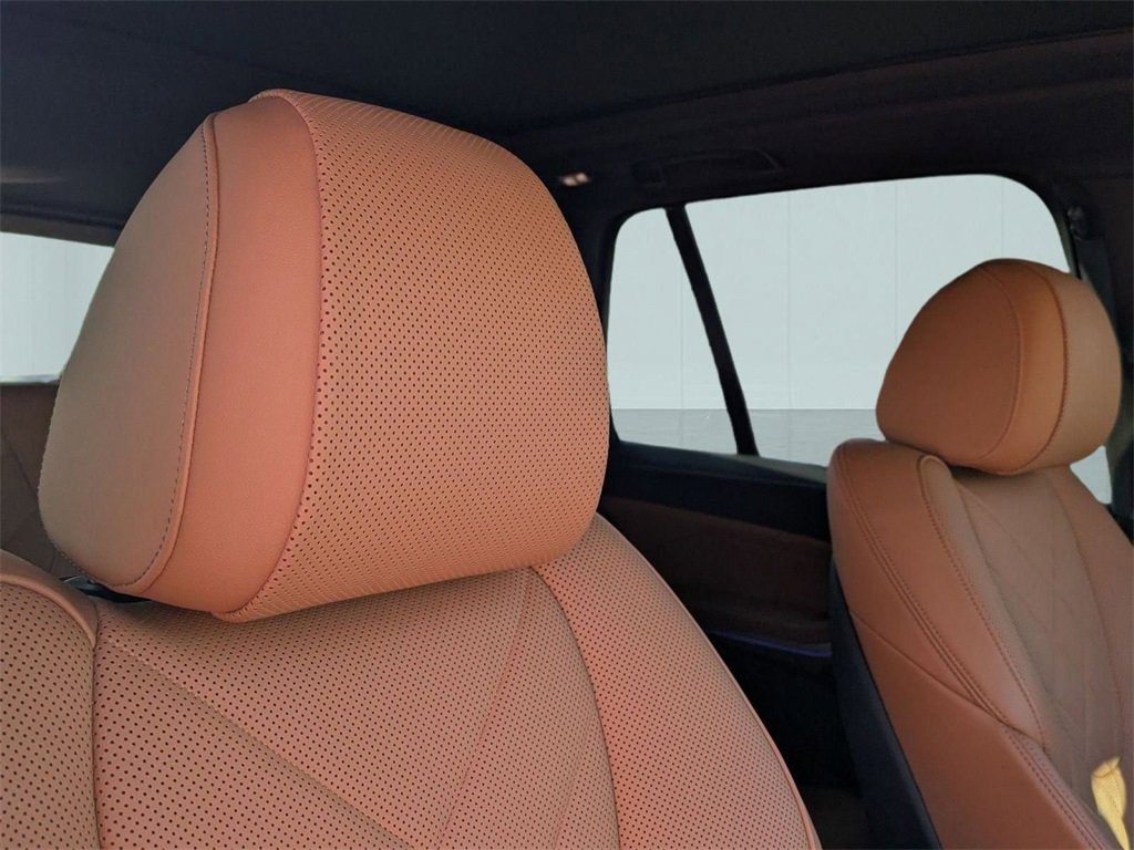 Used 2024 BMW X5 xDrive40i w/ Premium Package image 41