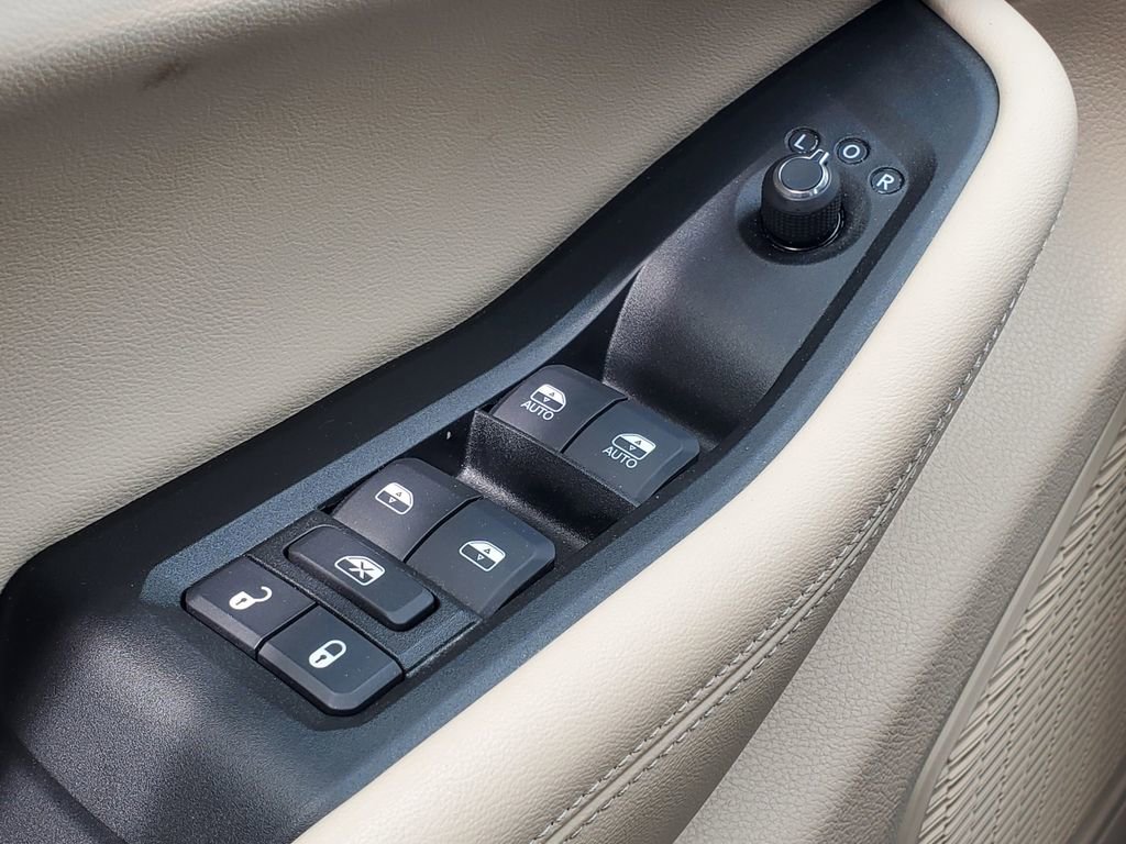 Used 2024 Jeep Grand Cherokee Limited image 14