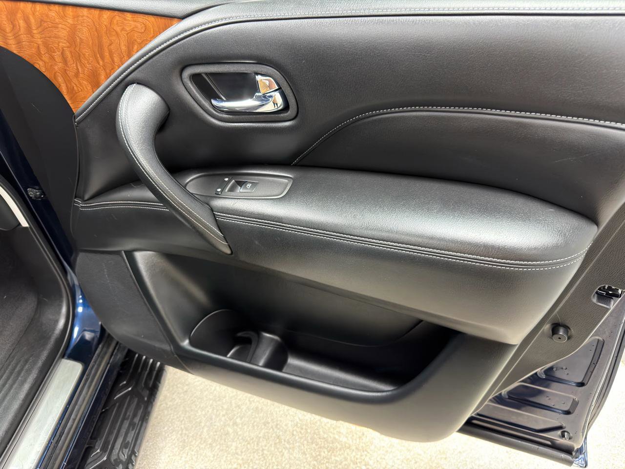 Used 2019 INFINITI QX80 Luxe w/ 22" Wheel Package image 13