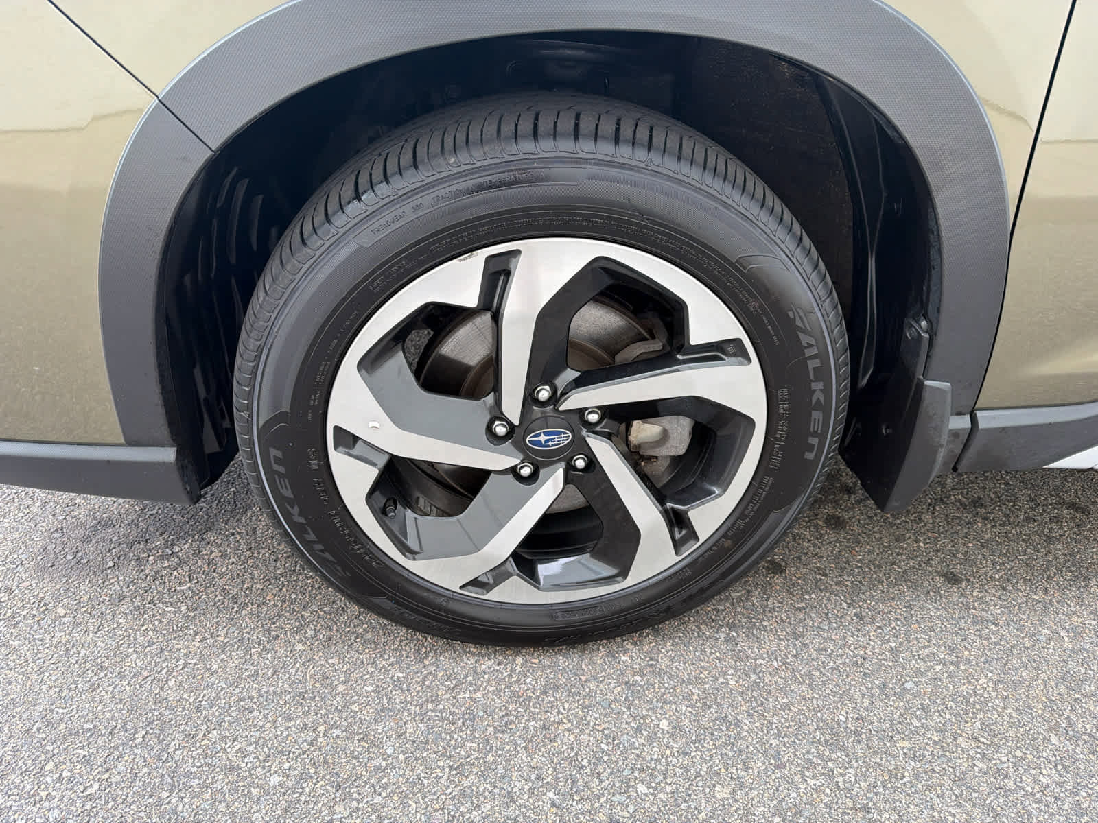 Used 2023 Subaru Forester Touring image 5