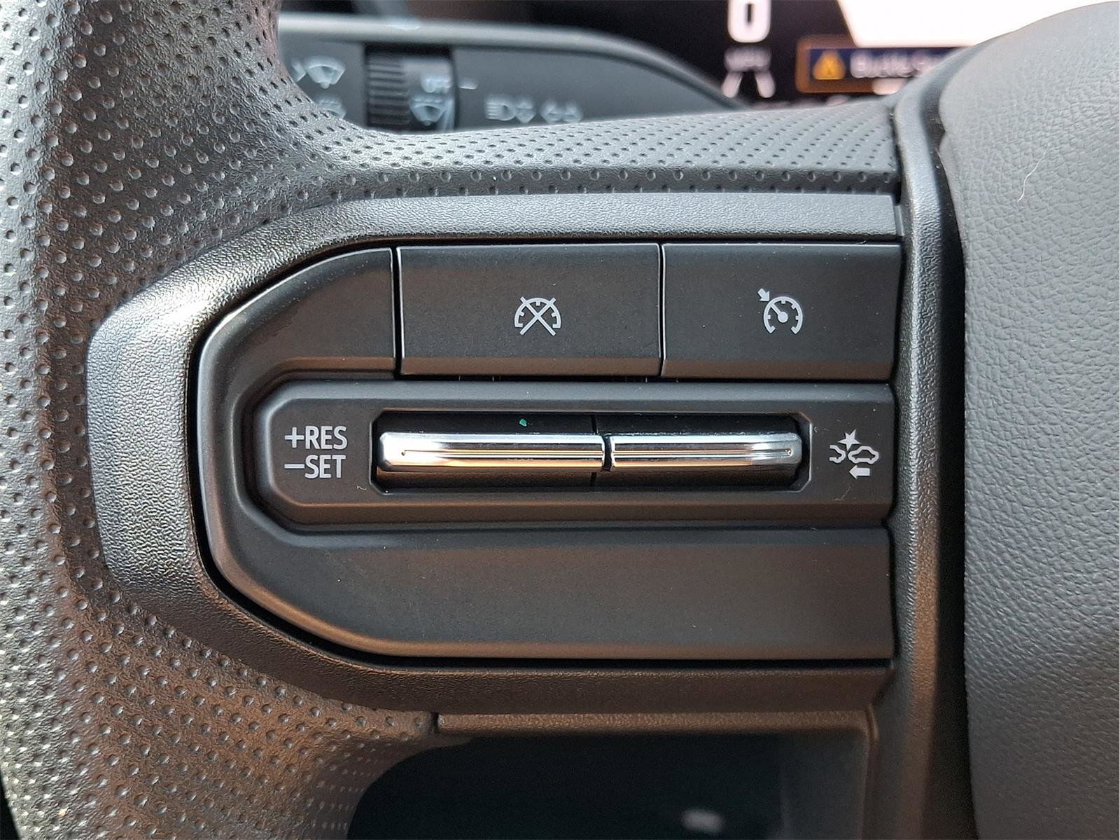 Used 2025 Chevrolet Colorado Trail Boss image 21