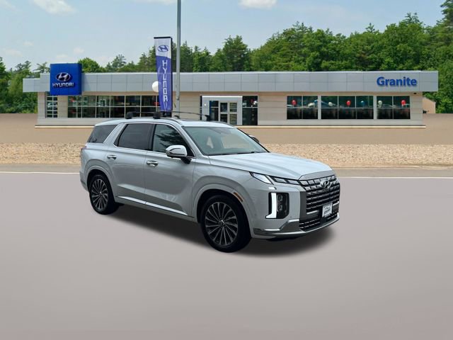 Used 2025 Hyundai Palisade Calligraphy AWD/4WD image 3