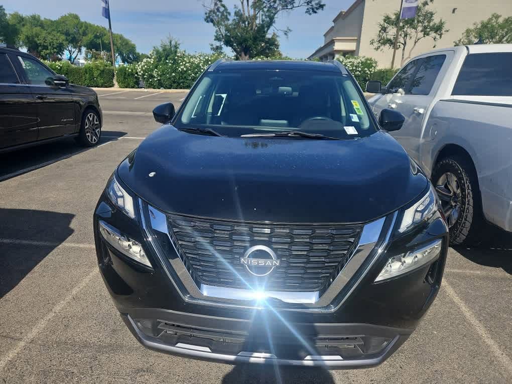 Used 2023 Nissan Rogue SL FWD image 4