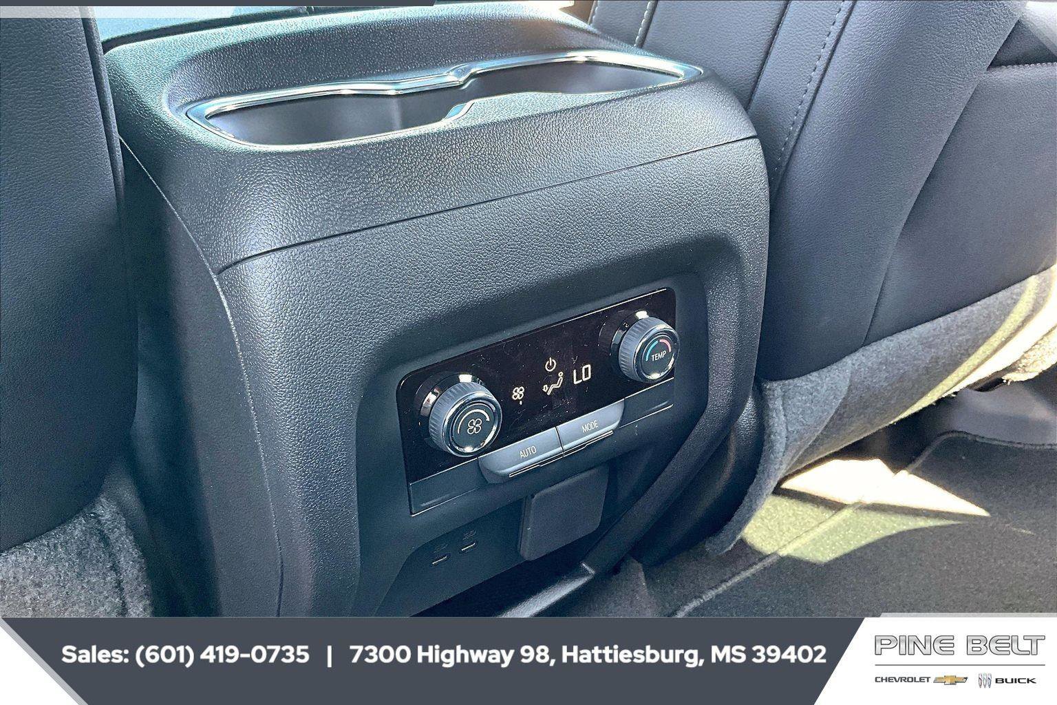 New 2026 Chevrolet Traverse LT w/ Sun and Wheel Package image 25