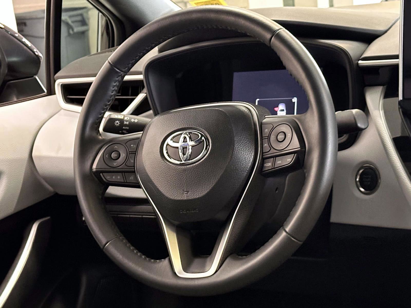 Certified 2025 Toyota Corolla SE w/ SE Premium Package image 14