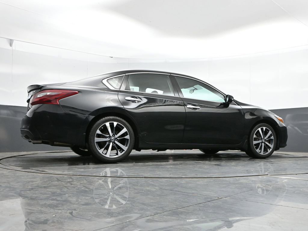 Used 2017 Nissan Altima 2.5 SR FWD image 18