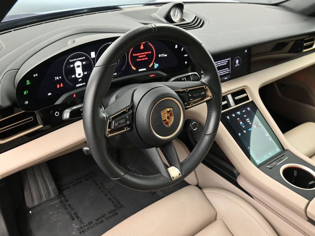 Used 2022 Porsche Taycan image 7