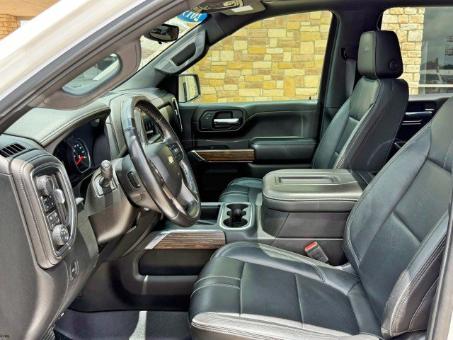 Used 2019 Chevrolet Silverado 1500 High Country w/ Technology Package AWD/4WD image 19