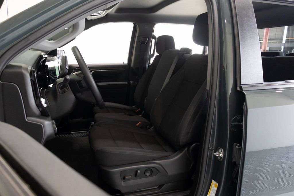Used 2025 Chevrolet Silverado 1500 LT image 19