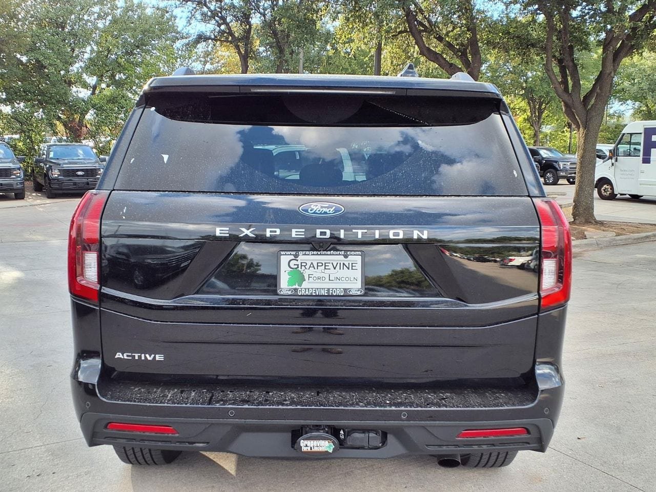 New 2026 Ford Expedition Active RWD image 5