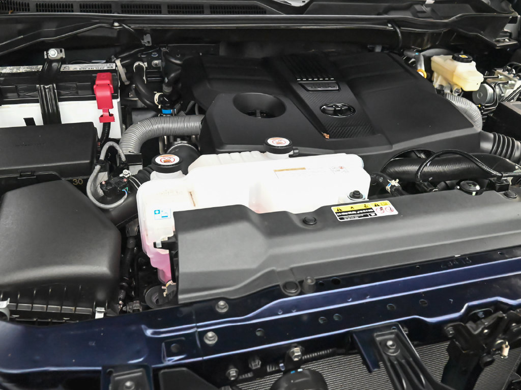Used 2026 Toyota Tundra Limited w/ Power Package AWD/4WD image 38