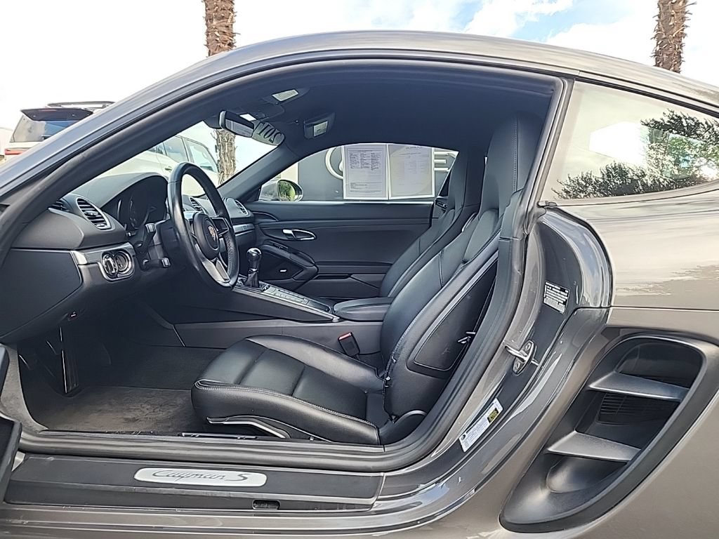 Used 2017 Porsche 718 Cayman S RWD image 8