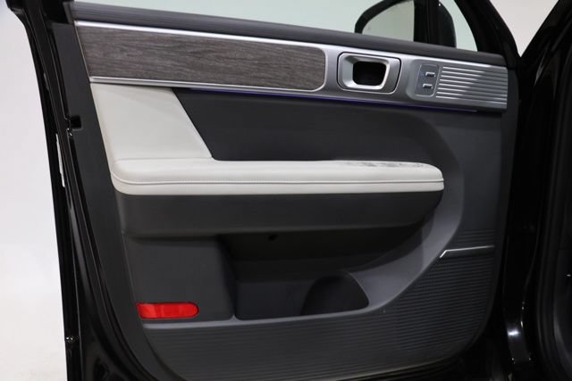 Used 2025 Hyundai Santa Fe Calligraphy FWD image 18