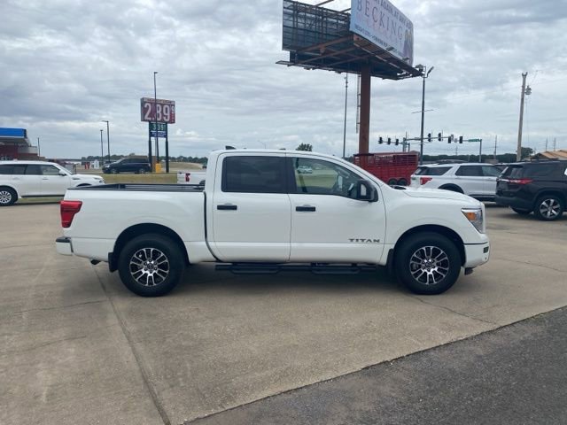 Used 2024 Nissan Titan SV w/ SV Convenience Package image 7