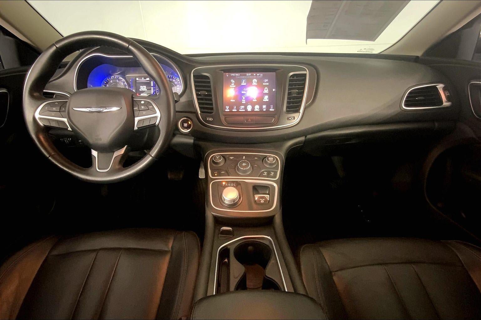 Used 2017 Chrysler 200 Limited Platinum w/ Mopar Interior Package FWD image 15