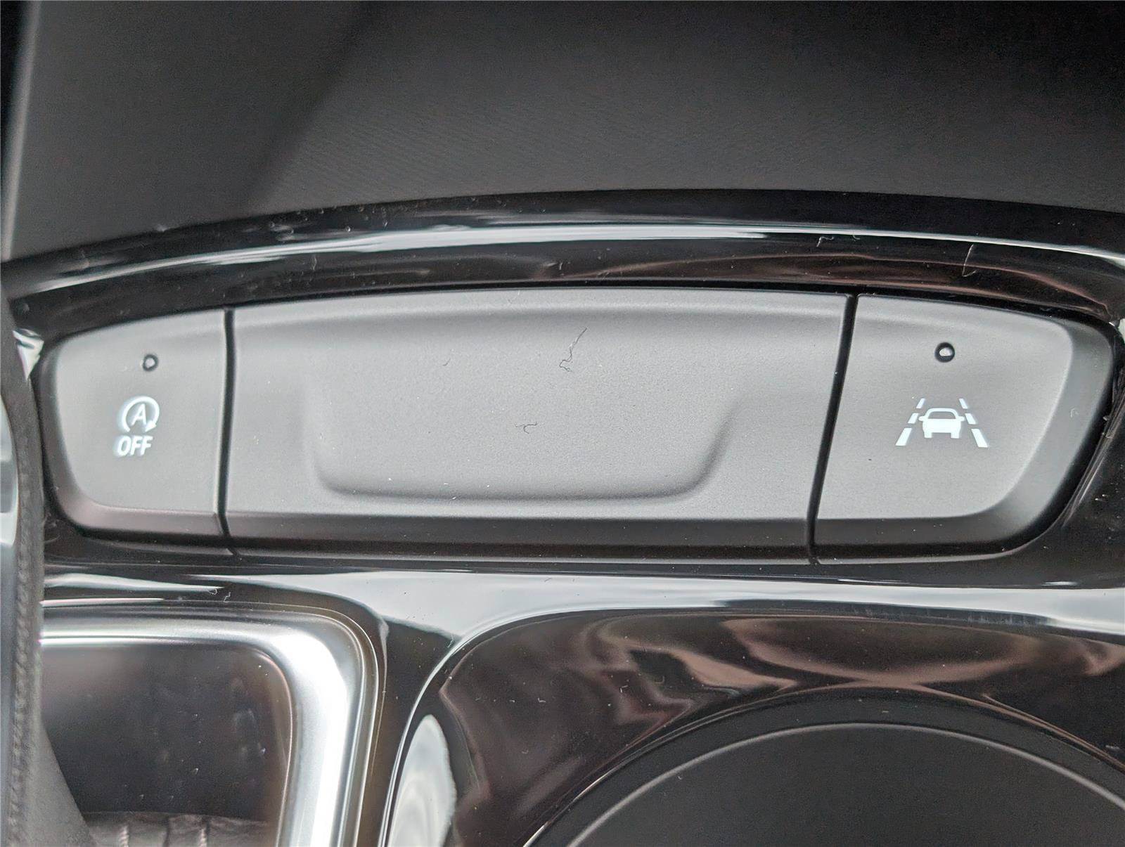 New 2026 Chevrolet Trax LT w/ Driver Confidence Package FWD image 21