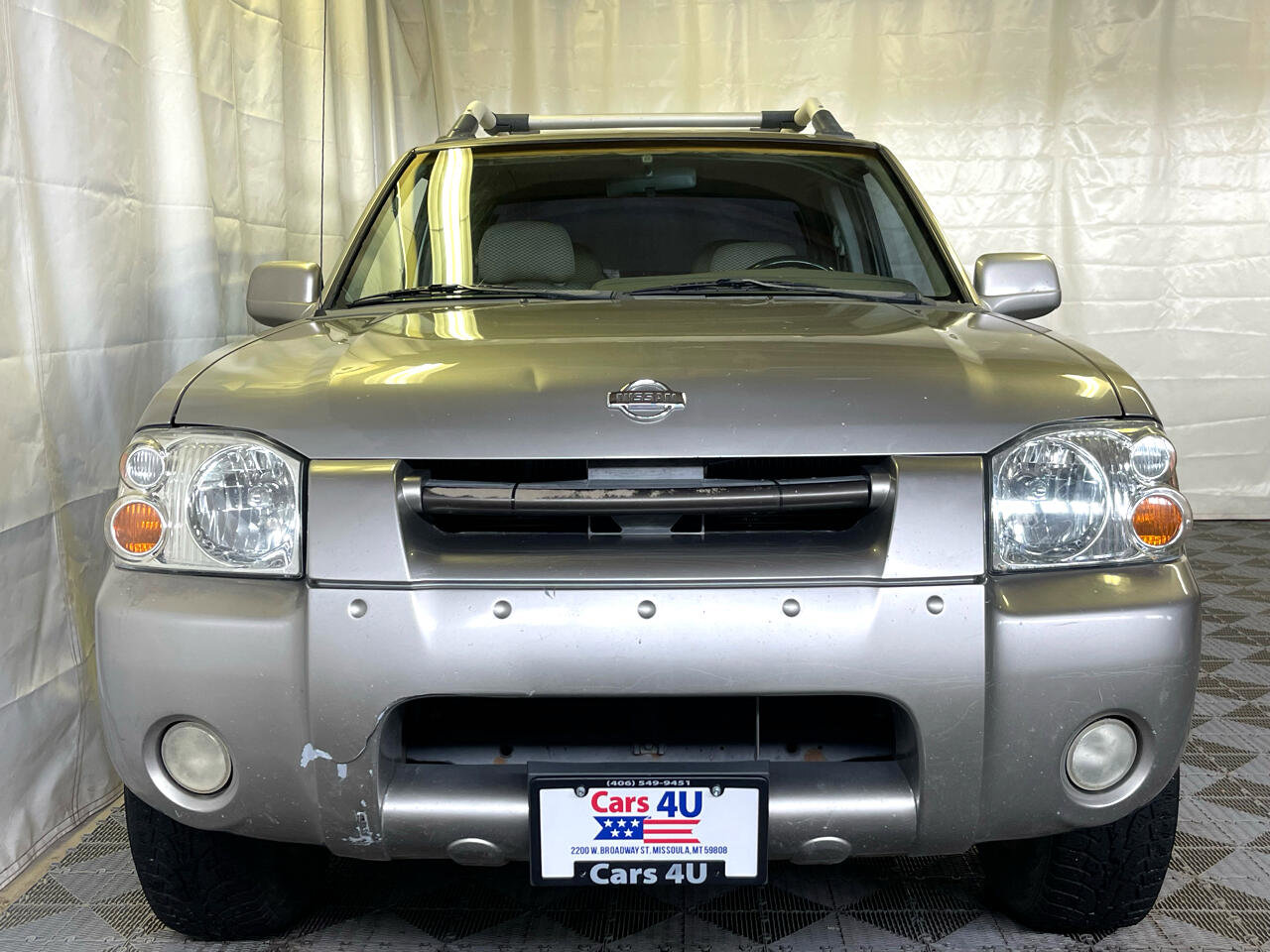 Used 2001 Nissan Frontier SE image 3