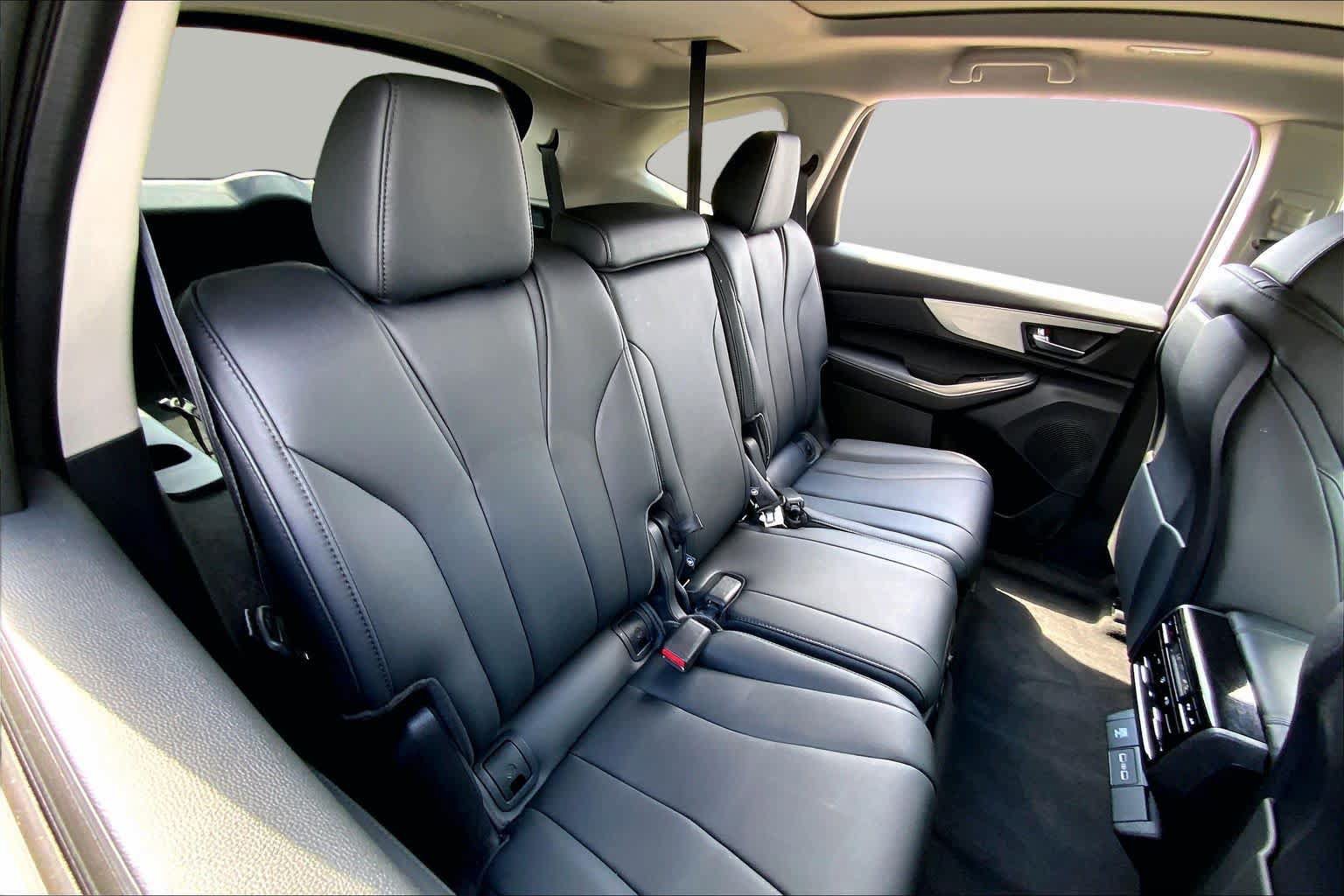 Used 2024 Acura MDX FWD image 18