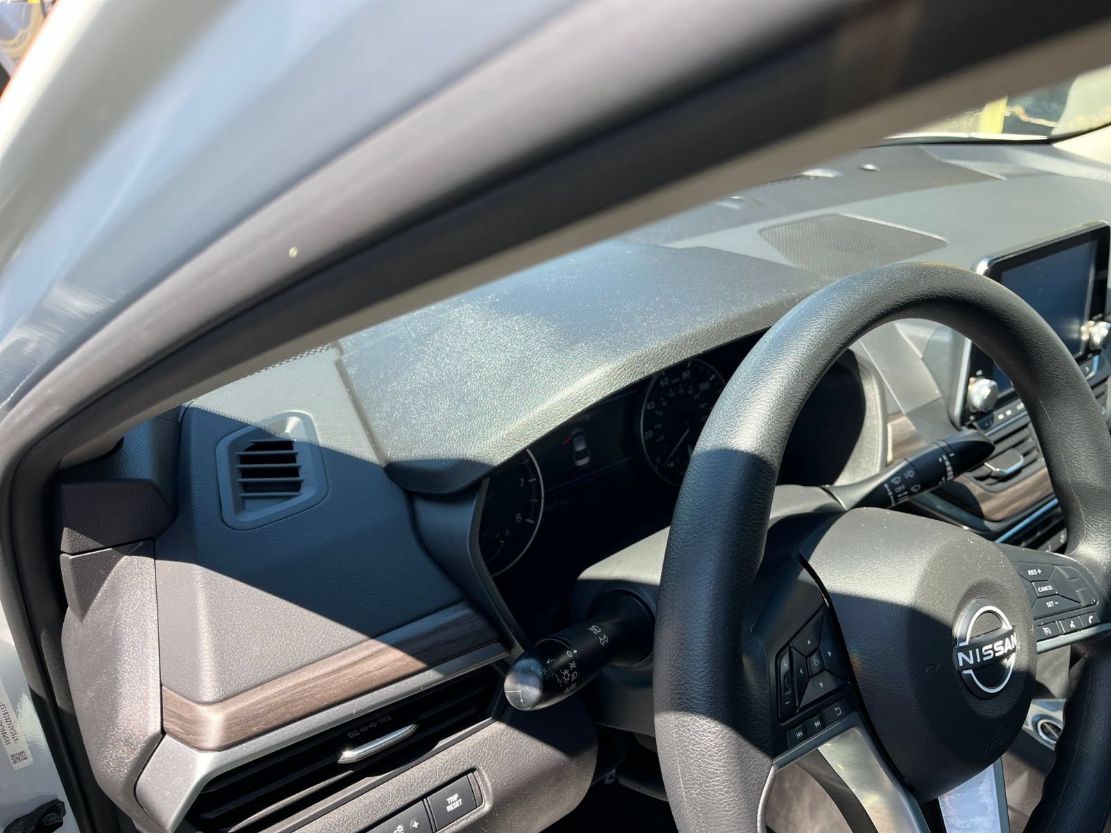 Used 2025 Nissan Altima 2.5 SV FWD image 30