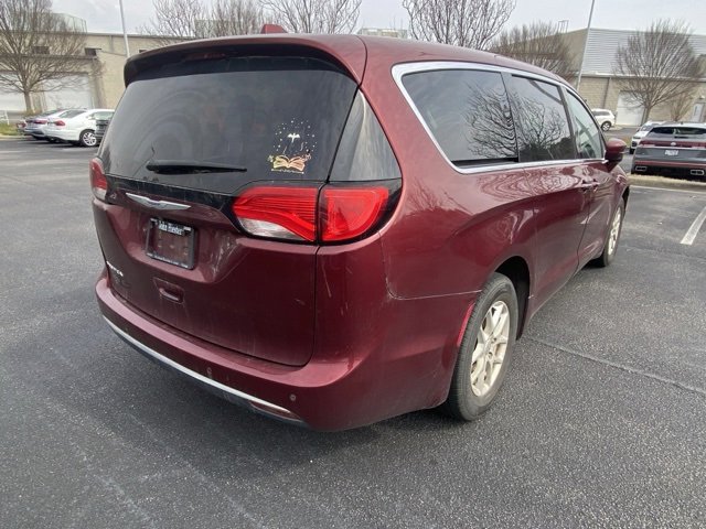 Used 2020 Chrysler Pacifica Touring w/ Cold Weather Group image 4