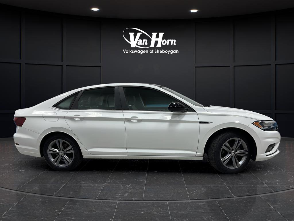 Used 2020 Volkswagen Jetta R-Line w/ R-Line Cold Weather Package FWD image 2