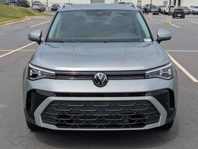 Used 2025 Volkswagen Taos SE FWD image 9