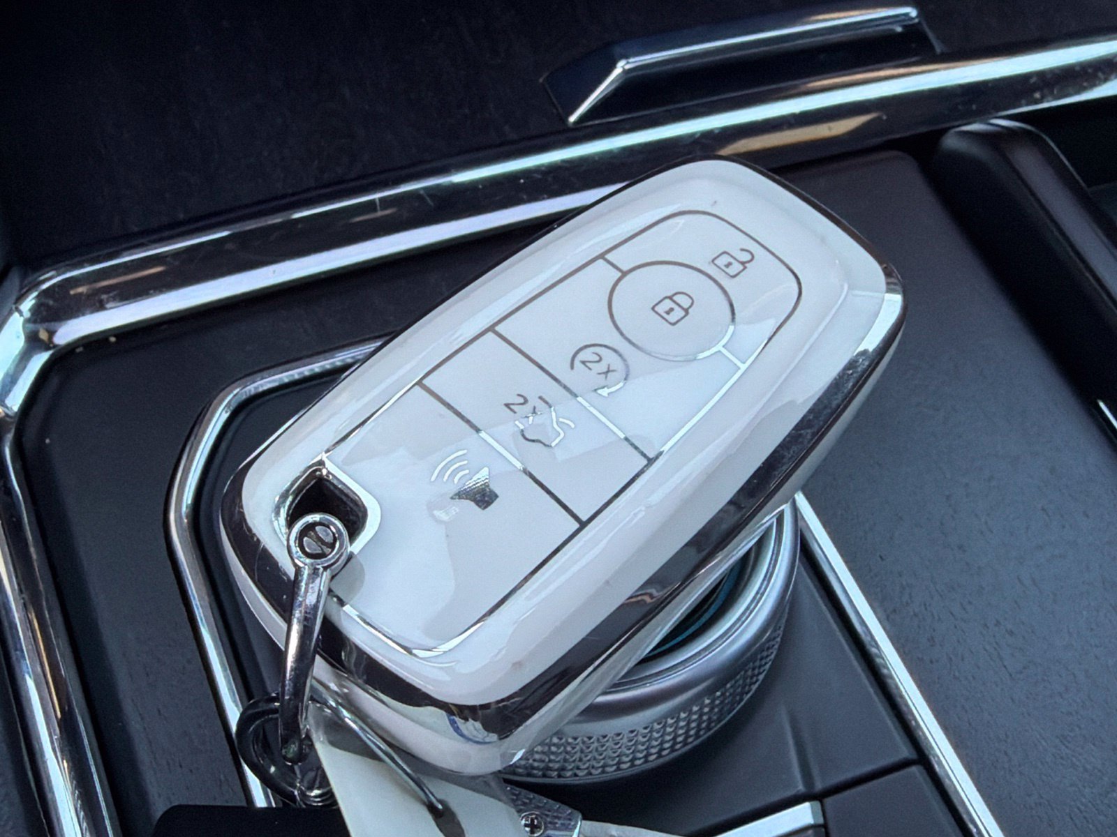 Used 2024 Ford Expedition Platinum RWD image 30