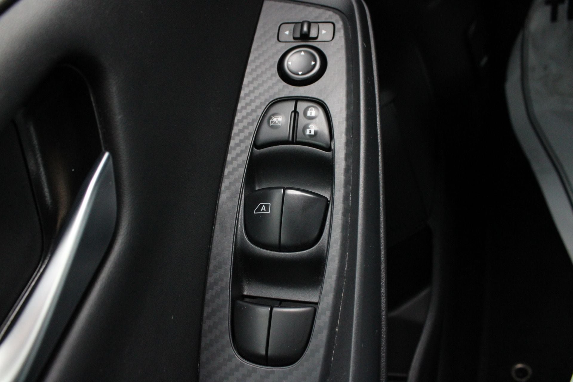Used 2024 Nissan Sentra SV FWD image 21