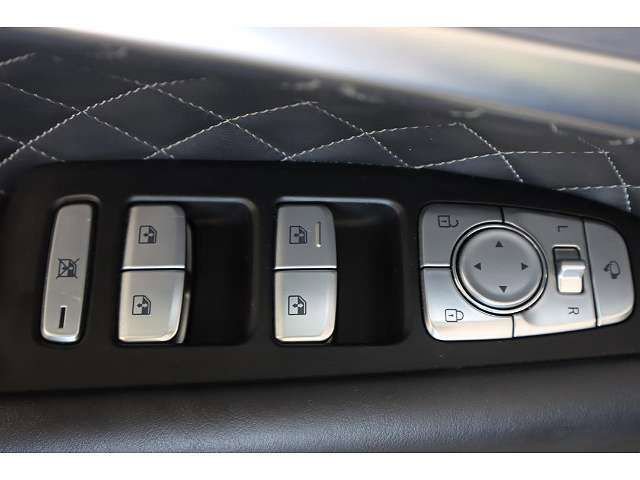 Used 2021 Genesis G70 3.3T w/ Sport Package image 8