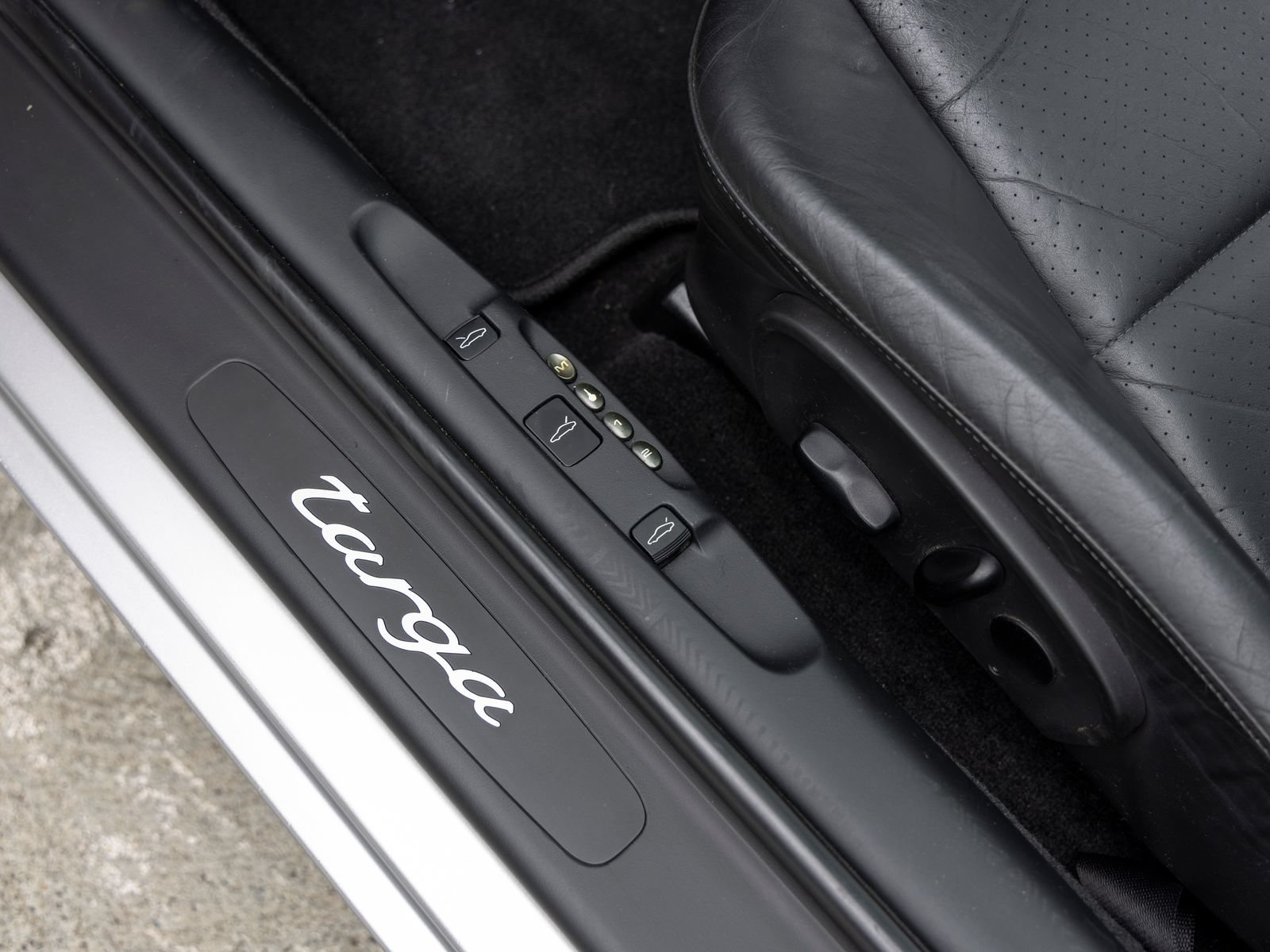 Used 2003 Porsche 911 Targa RWD image 25