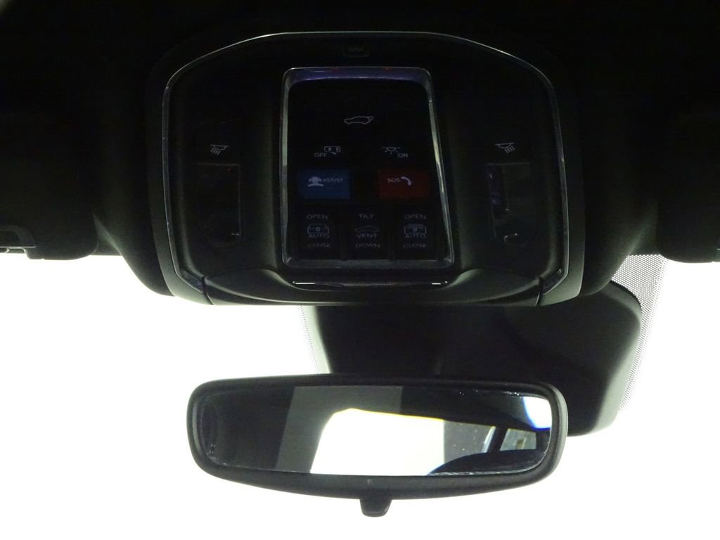 Used 2024 Jeep Grand Cherokee Limited 4xe image 32