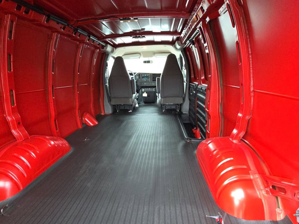 New 2026 Chevrolet Express 3500 RWD image 28