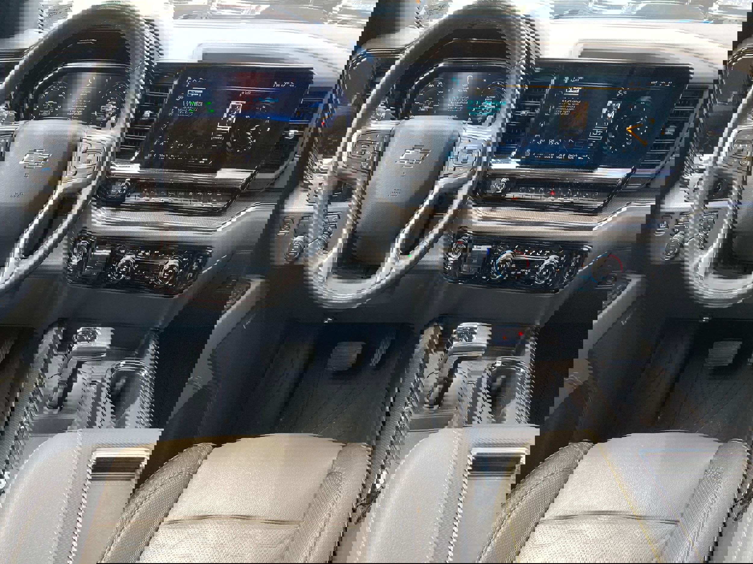 Used 2022 Chevrolet Silverado 1500 ZR2 w/ Technology Package image 9