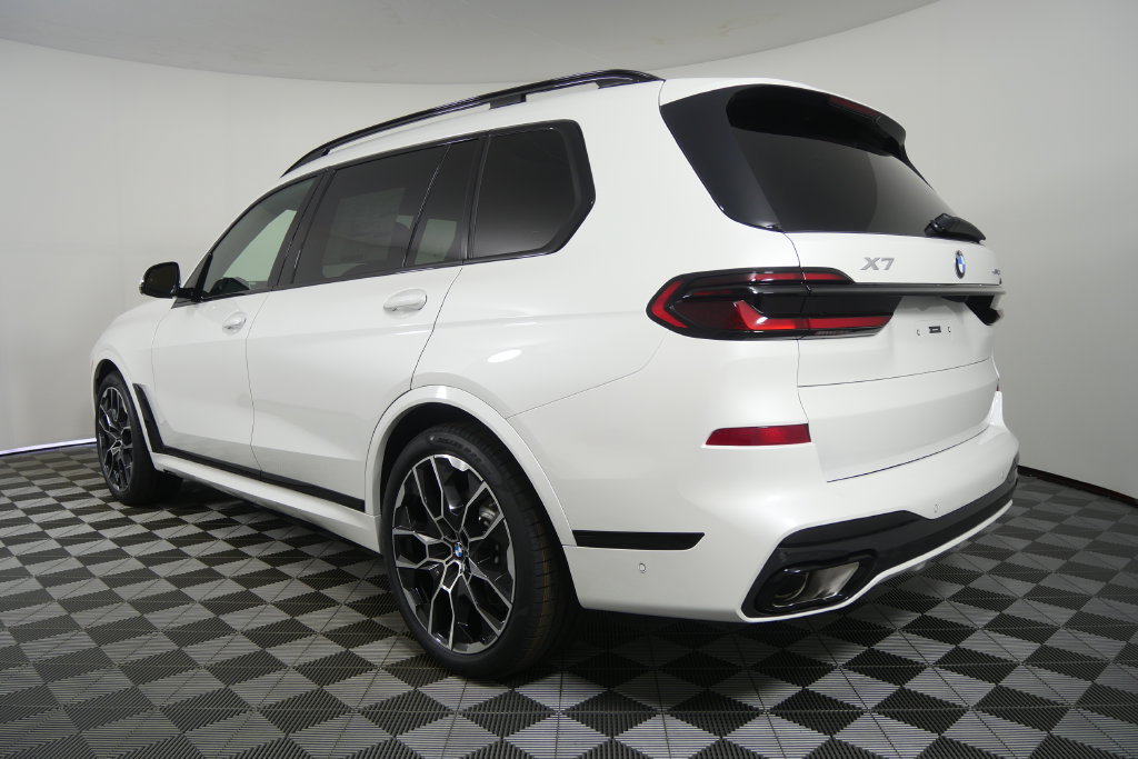 Used 2027 BMW X7 xDrive40i w/ Executive Package AWD/4WD image 6