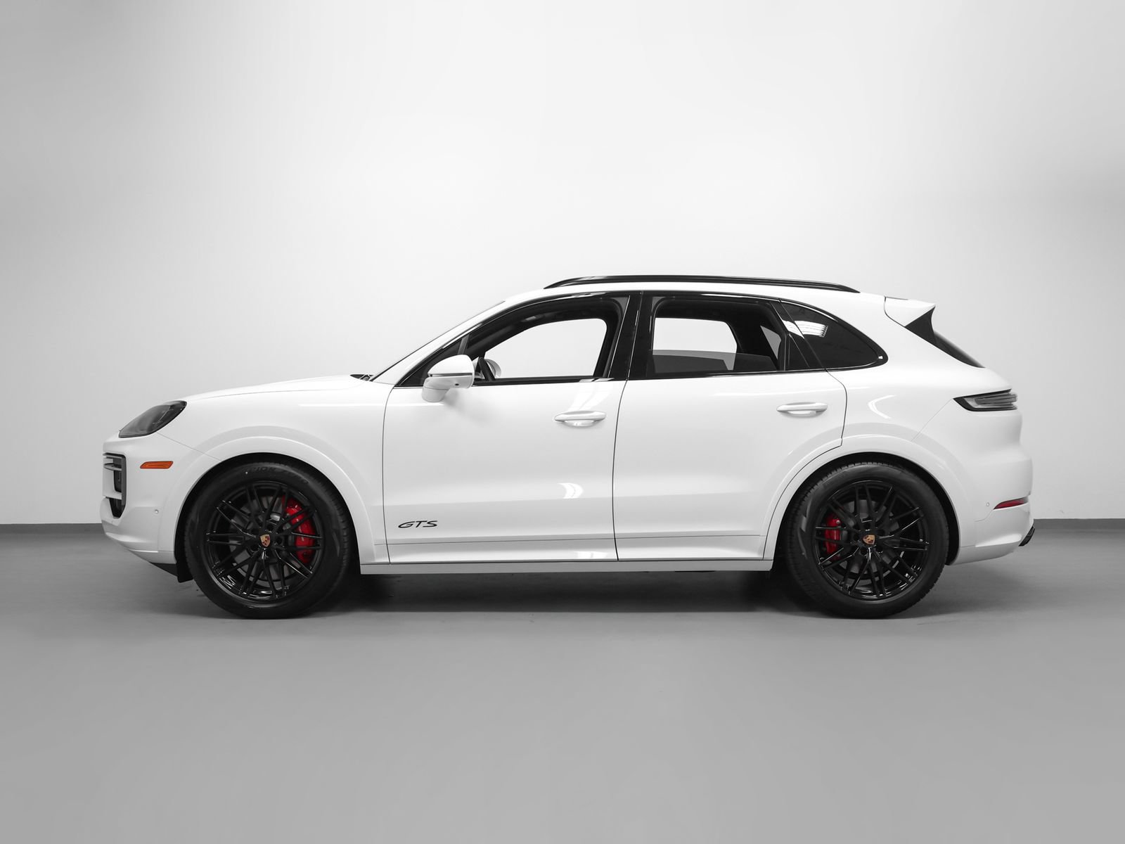 New 2026 Porsche Cayenne GTS AWD/4WD image 2