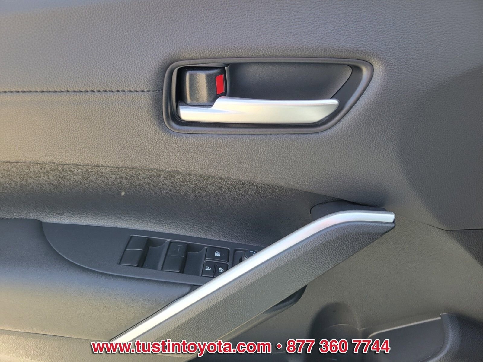Certified 2023 Toyota Corolla Cross XLE FWD image 17