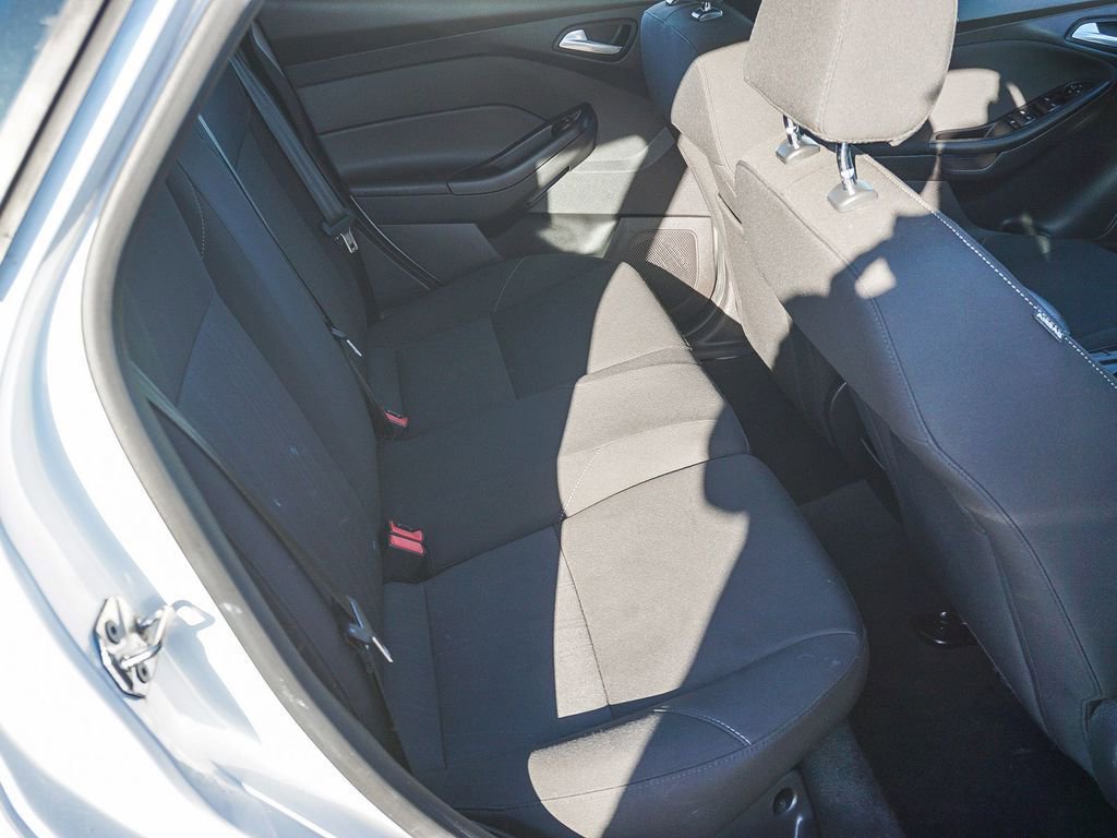Used 2015 Ford Focus SE image 13