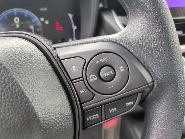 Used 2026 Toyota Corolla LE FWD image 17