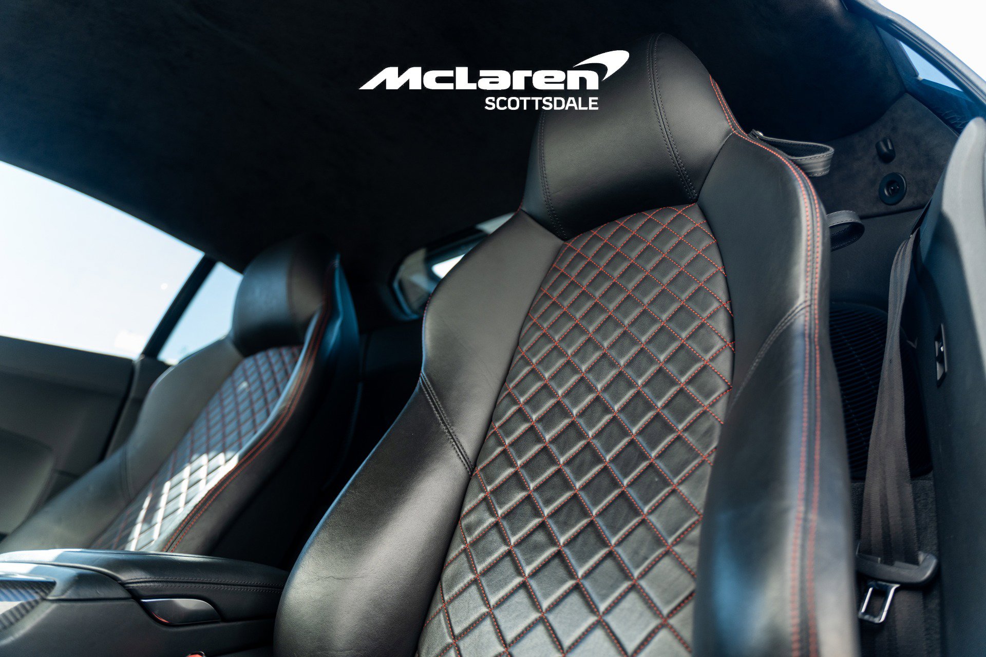 Used 2018 Audi R8 V10 w/ Premium Package image 11