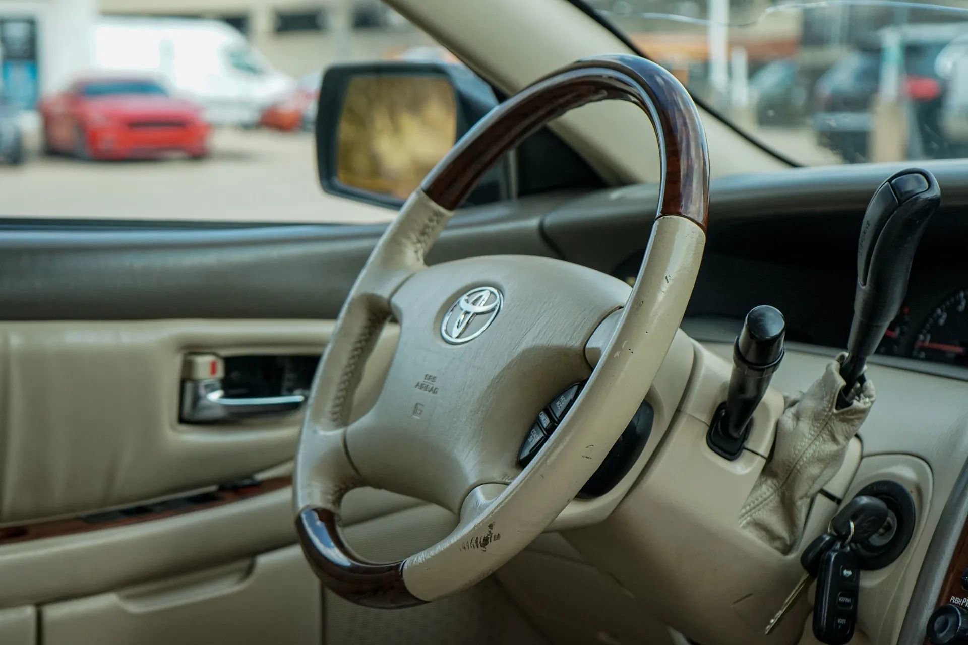 Used 2004 Toyota Avalon XLS image 33