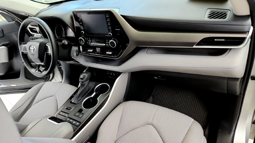 Certified 2020 Toyota Highlander L AWD/4WD image 27