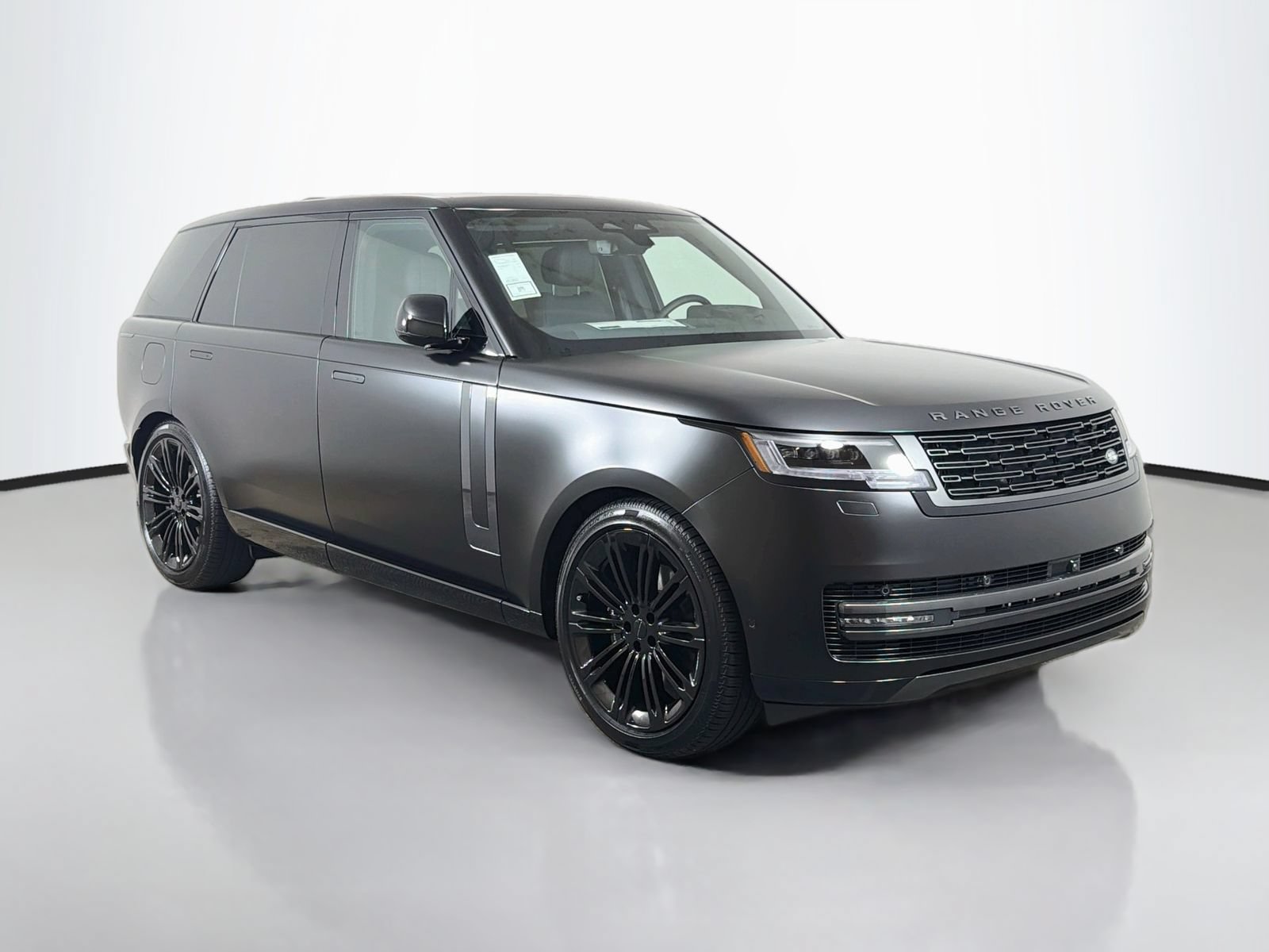 New 2026 Land Rover Range Rover Long Wheelbase SE AWD/4WD image 7