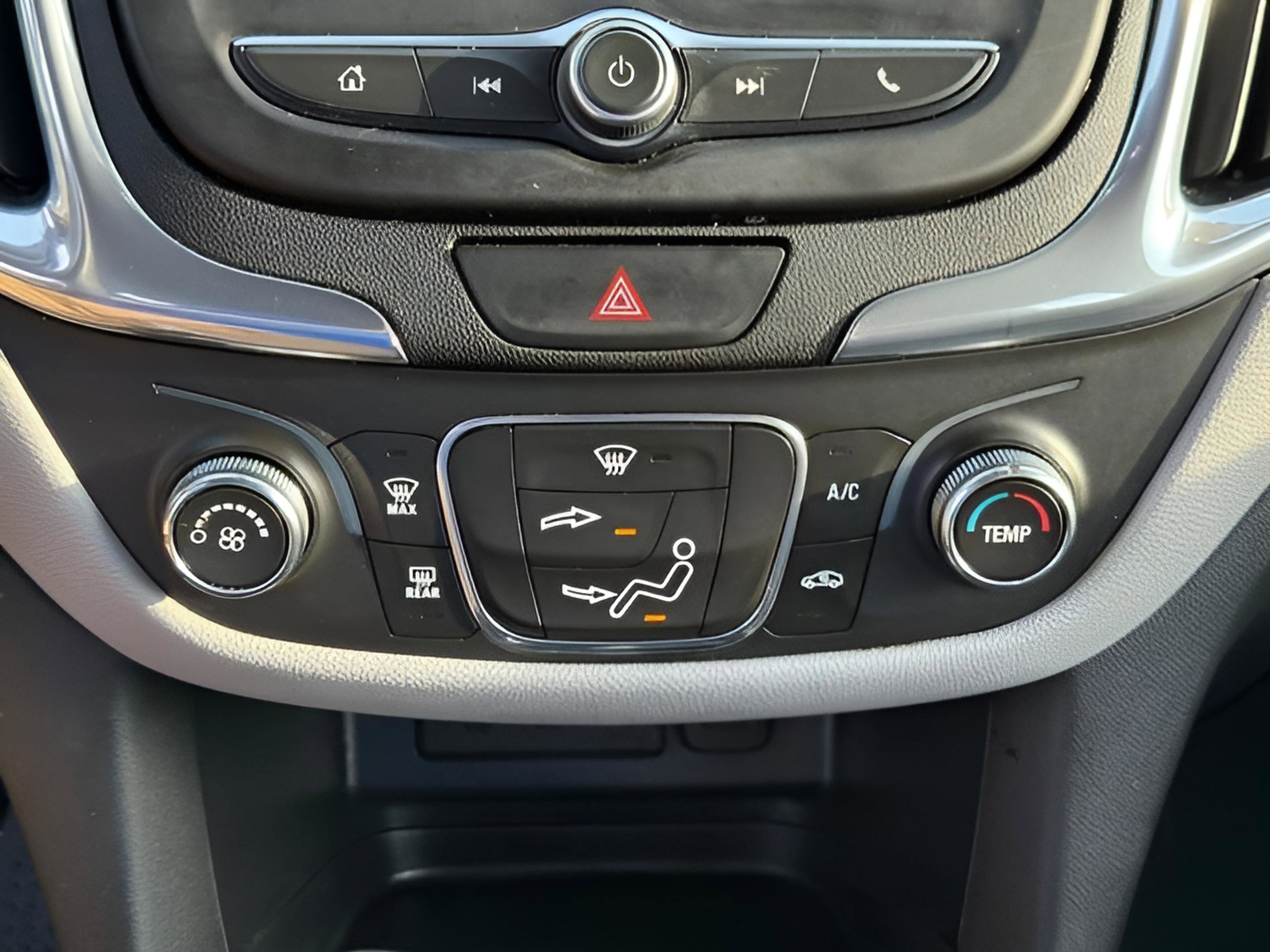 Used 2020 Chevrolet Equinox LS w/ LPO, Floor Liner Package image 23