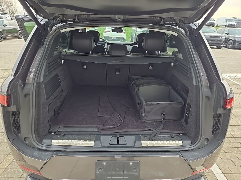 Used 2024 Land Rover Range Rover Sport Dynamic SE image 18