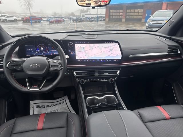 Used 2025 Chevrolet Traverse RS image 16