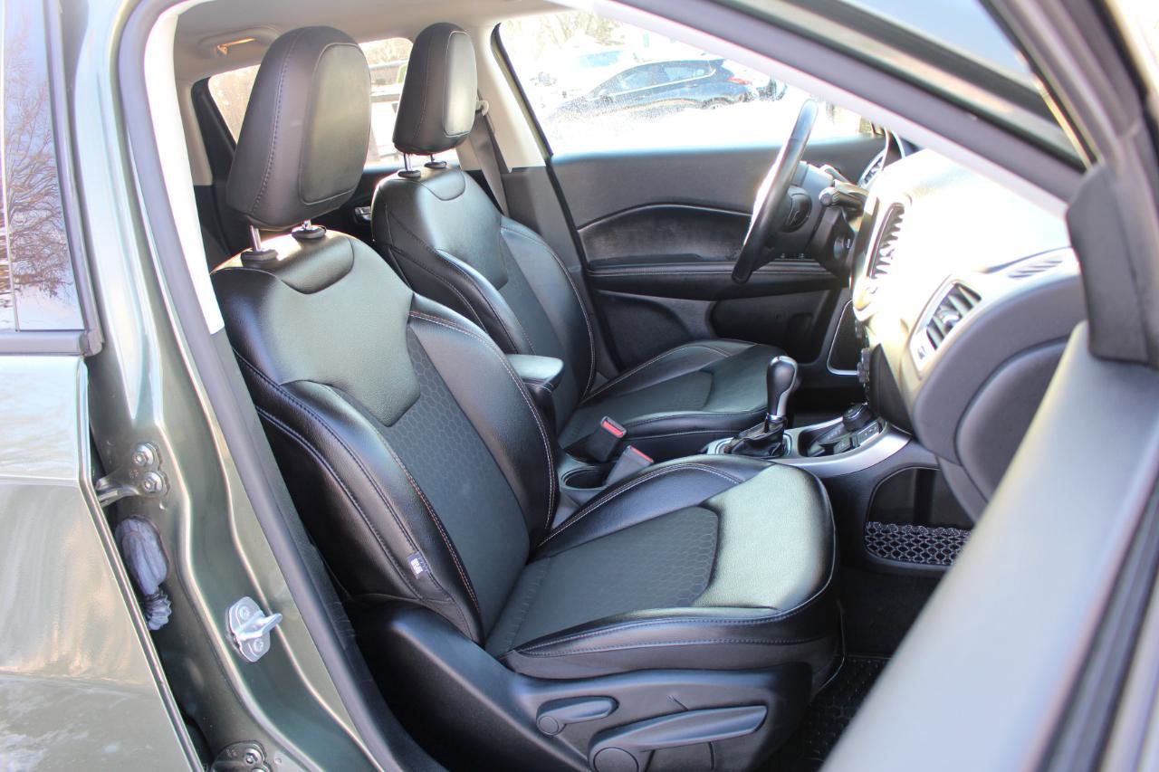 Used 2020 Jeep Compass Latitude w/ Popular Equipment Group image 40