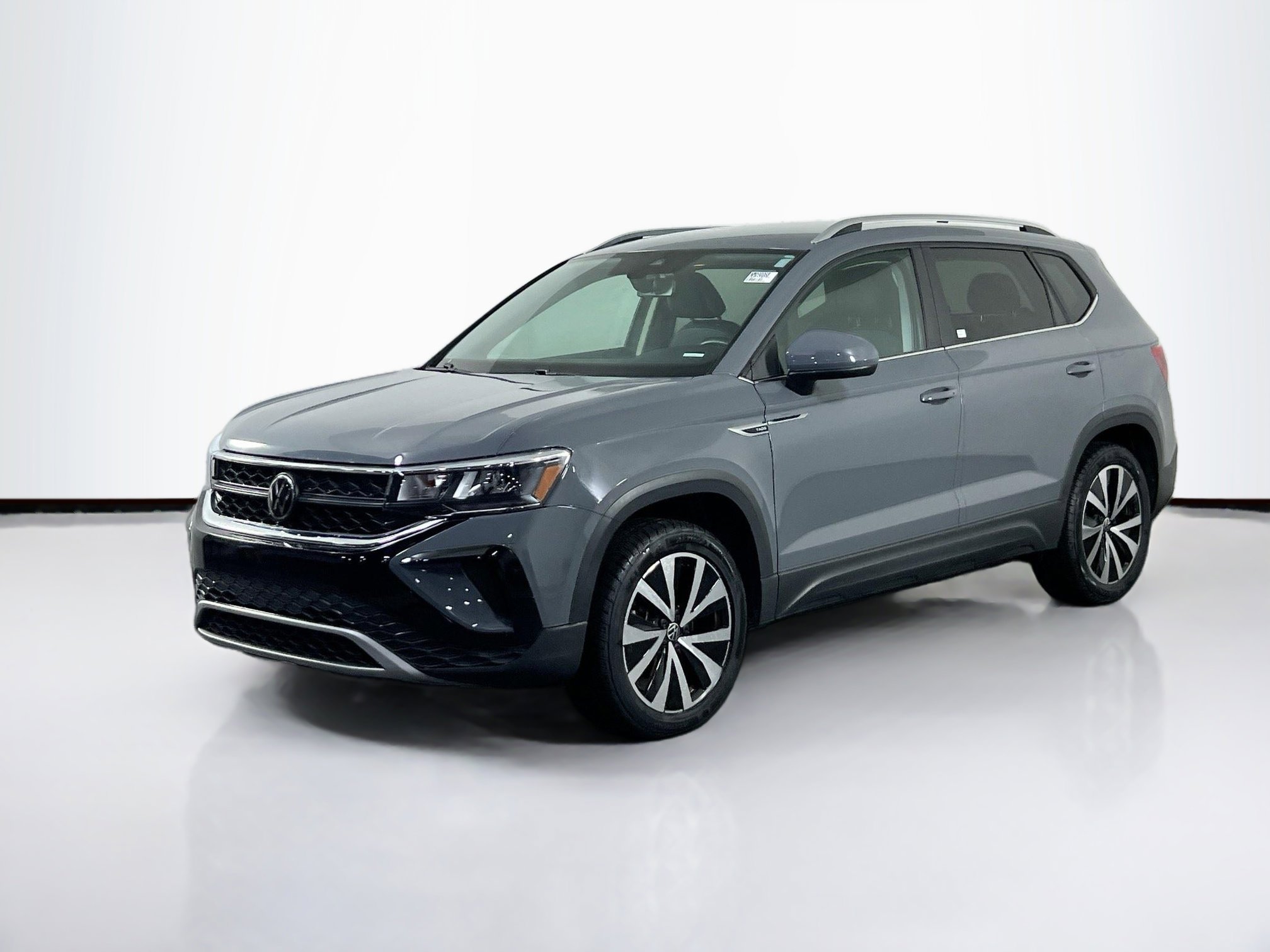 Used 2022 Volkswagen Taos SE AWD/4WD image 1