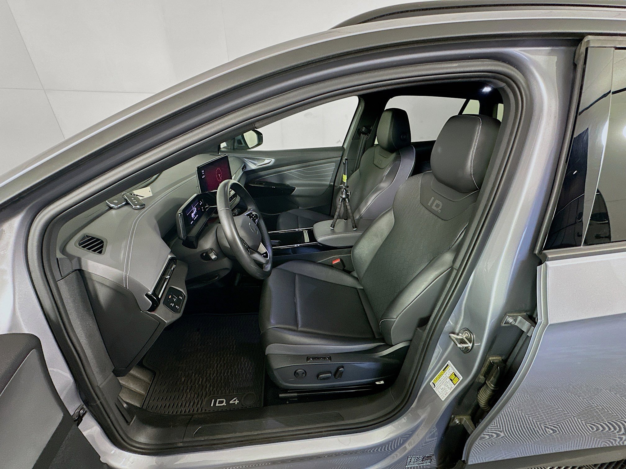 Used 2023 Volkswagen ID.4 Pro S image 13