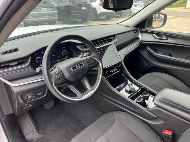 Used 2023 Jeep Grand Cherokee L Laredo AWD/4WD image 18