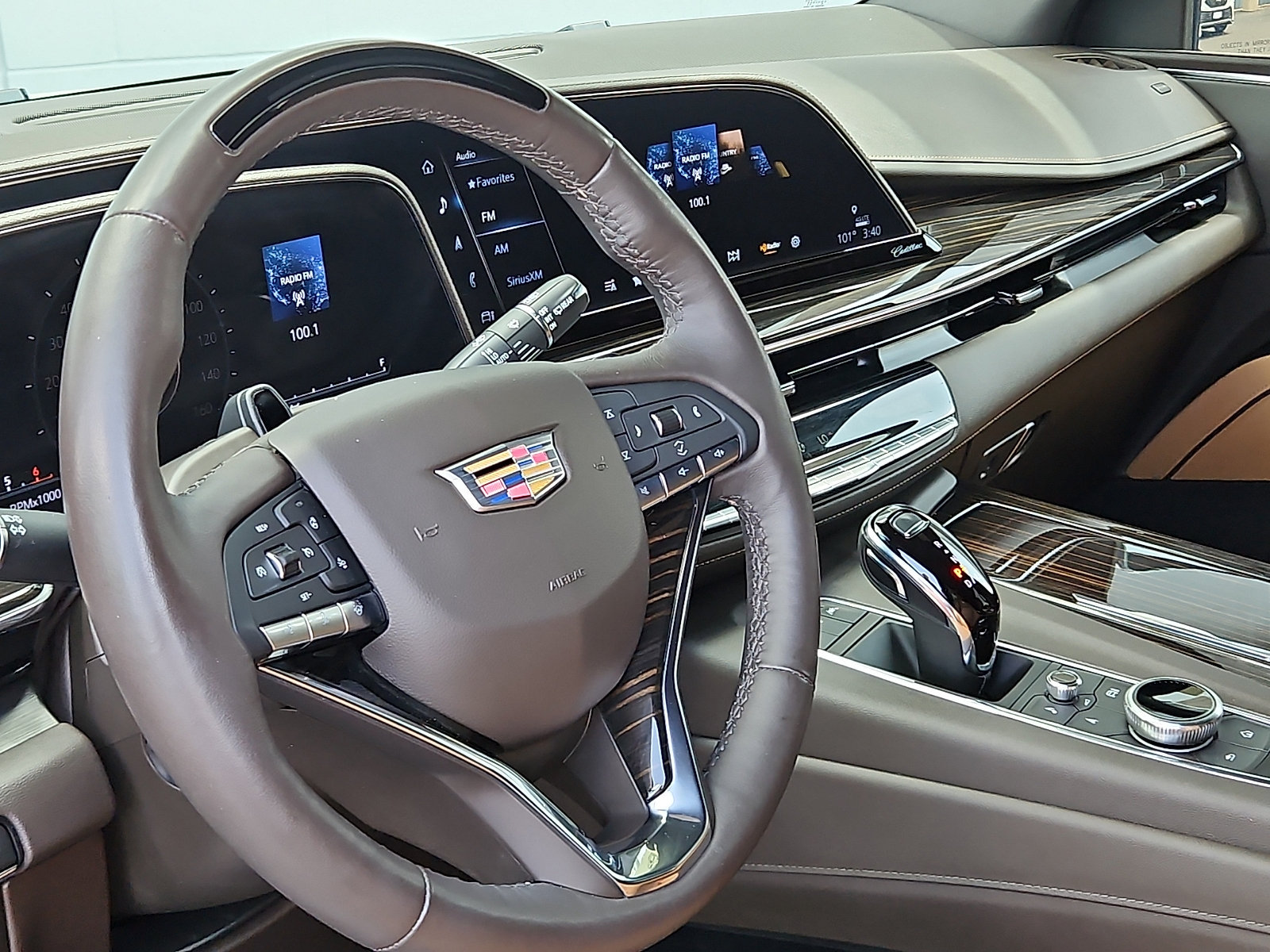 Certified 2024 Cadillac Escalade Sport w/ LPO, Floor Liner Package AWD/4WD image 12